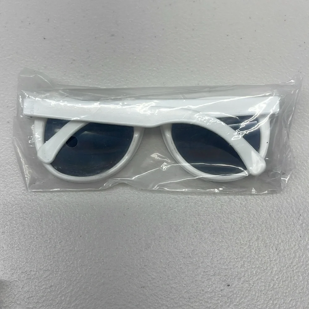 Sunglasses - Lot of 6 Pair - White Plastic - Beach Summer. New